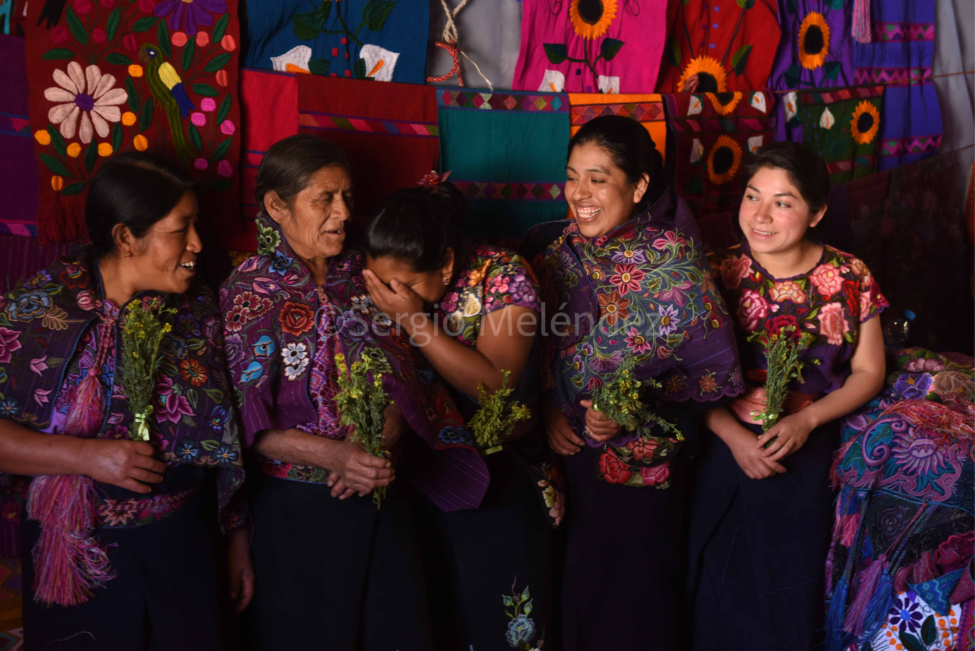 "El Hilo de la Memoria / The Thread of Memory"